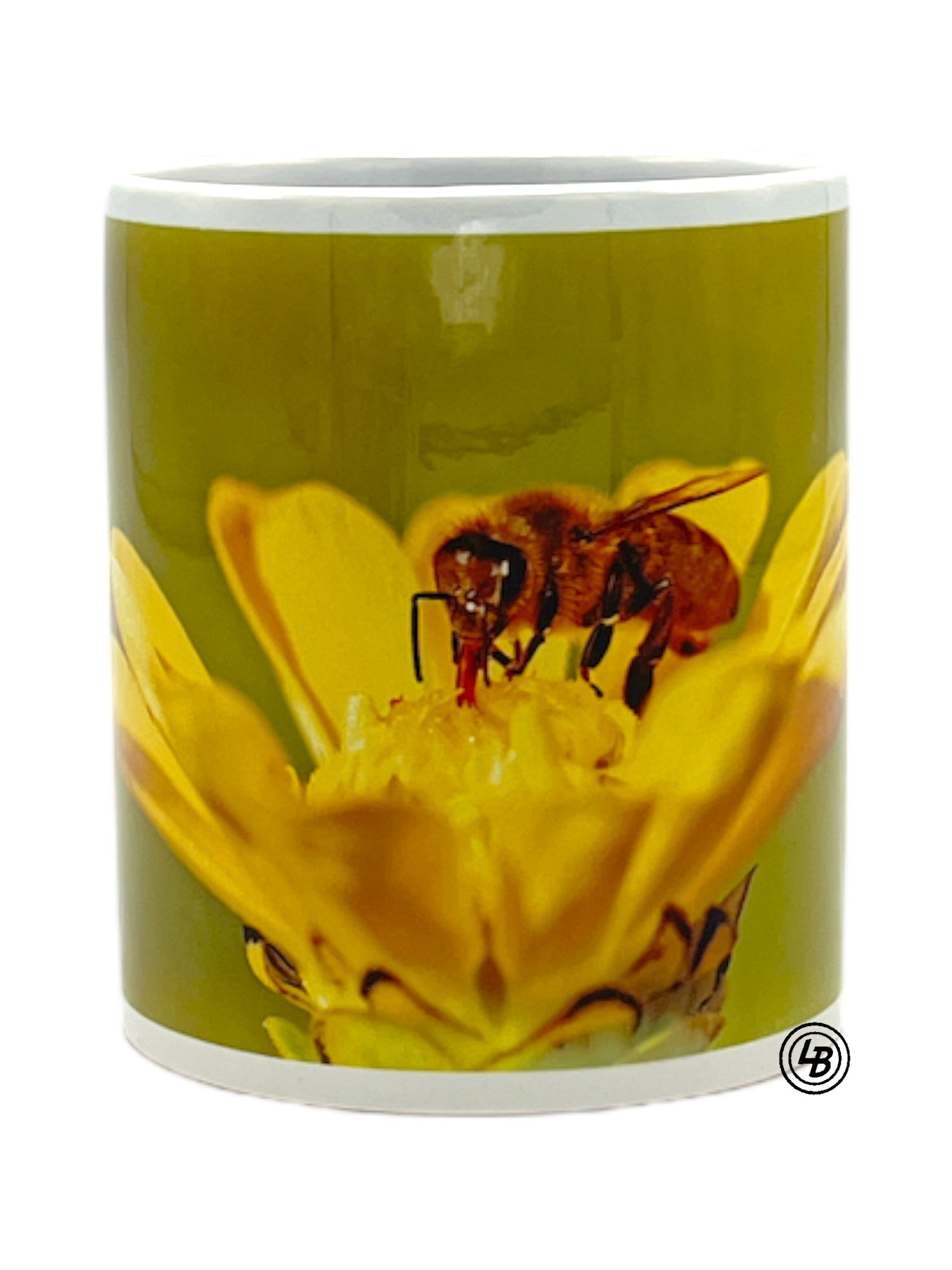 Mugg "bi på liten gul blomma"